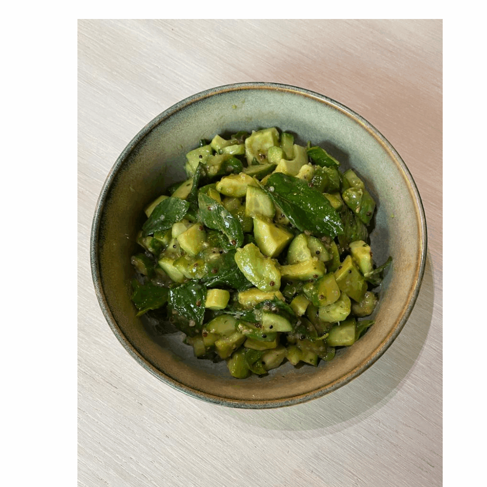 AVOKADO SALATASI